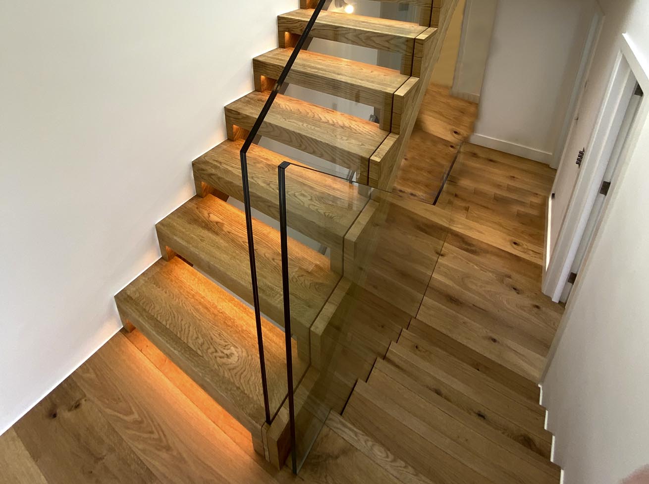 https://perfectform-carpentry.com/wp-content/uploads/2021/10/stair.jpg